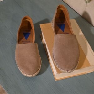 Verbeanas Women's Tan Leather/ Suede Loafers